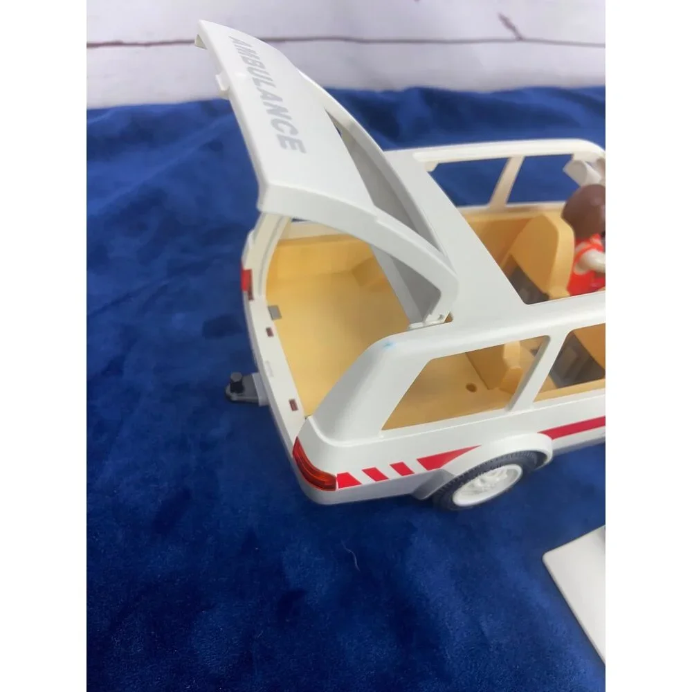 2006 Playmobil‎ Rescue Ambulance Detachable Roof With Medic